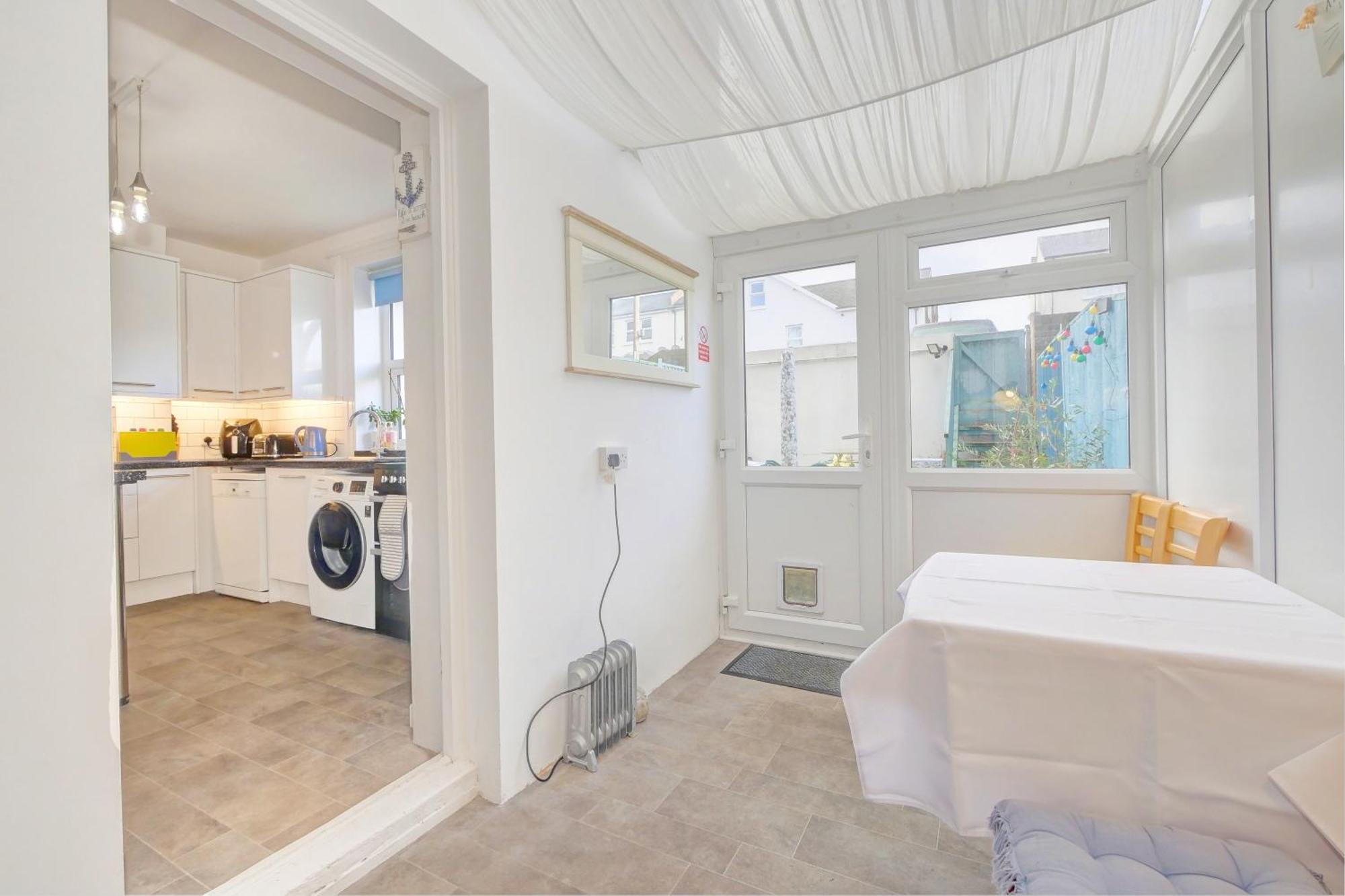 Bay Lodge Guest House Истборн Стая снимка