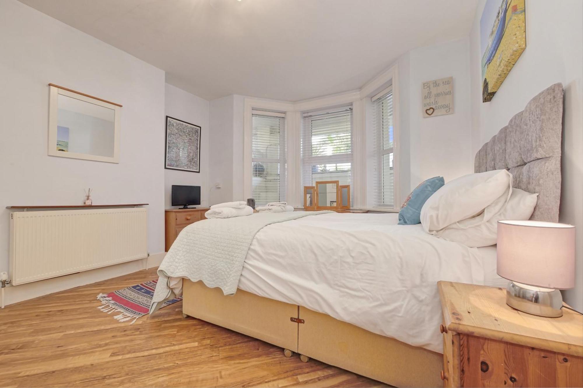Bay Lodge Guest House Истборн Стая снимка