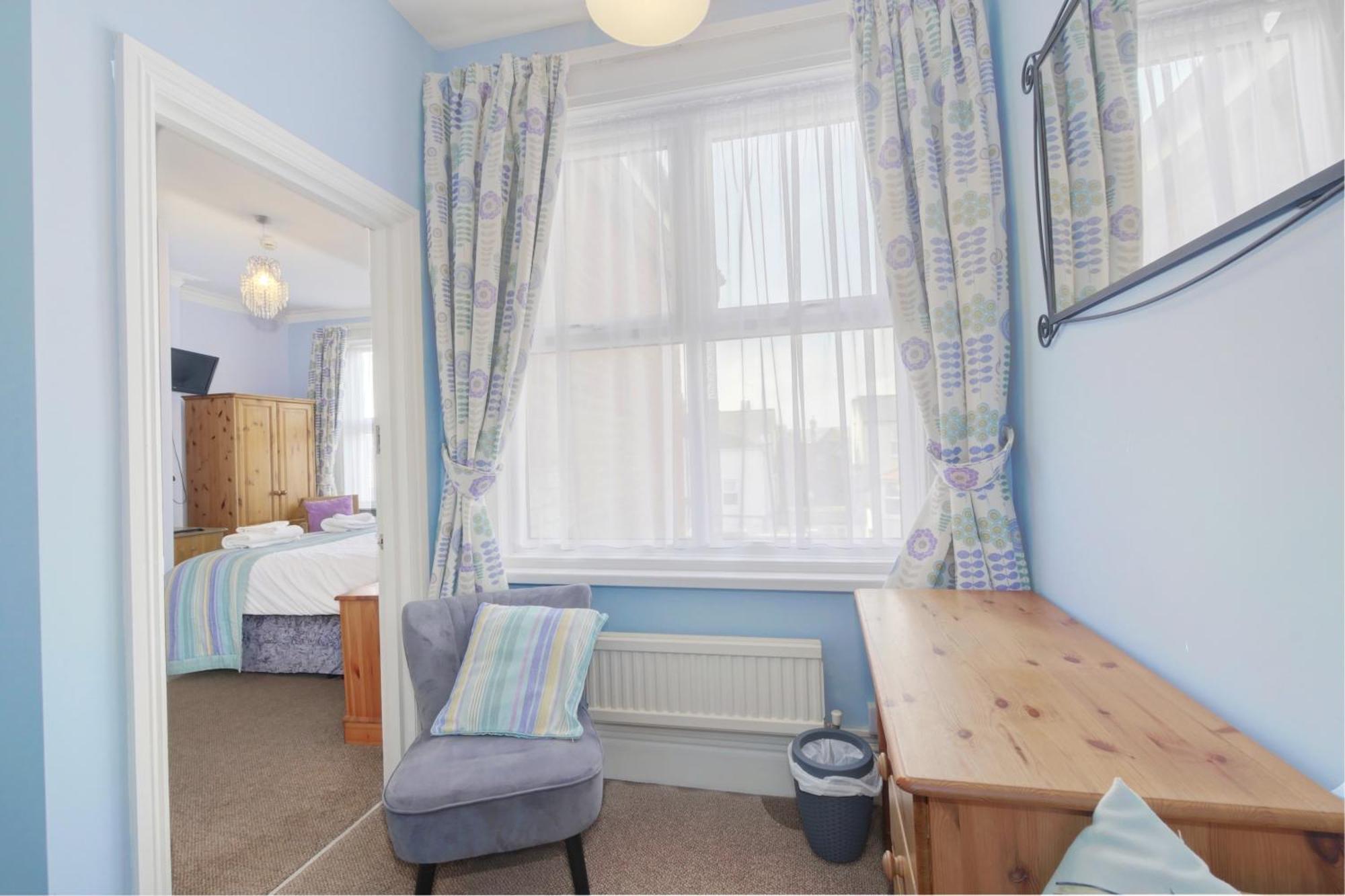 Bay Lodge Guest House Истборн Стая снимка