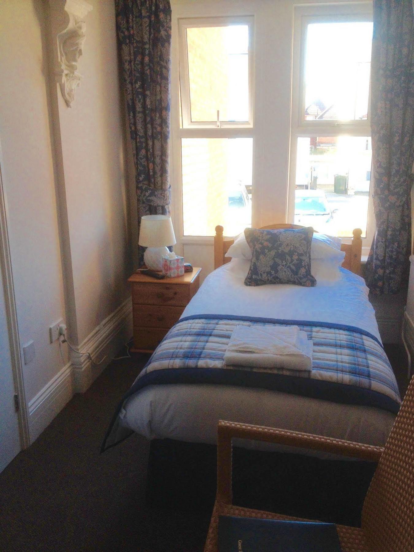 Bay Lodge Guest House Истборн Екстериор снимка